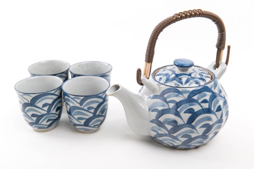 Japanese Teaset Nami Waves Porcelain Giftbox